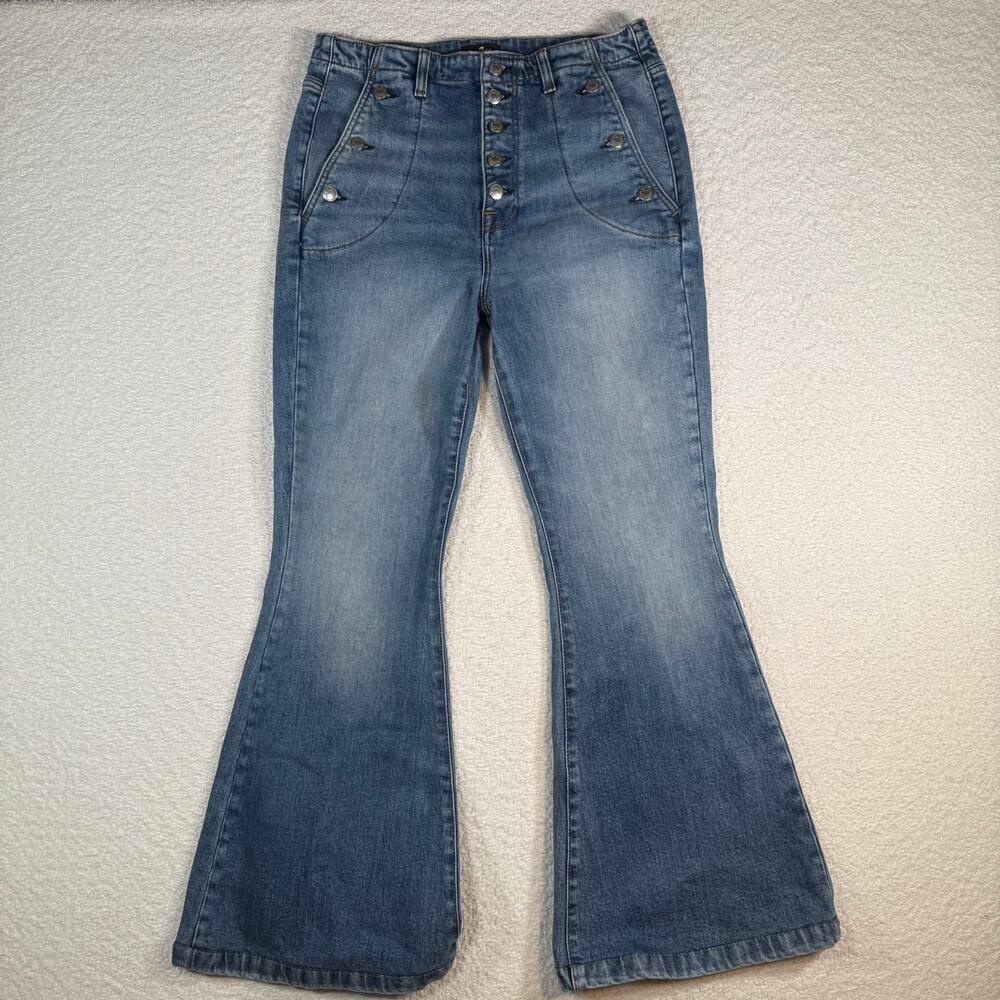 7 for all mankind Portia mega flare size 31 light wash denim womens western